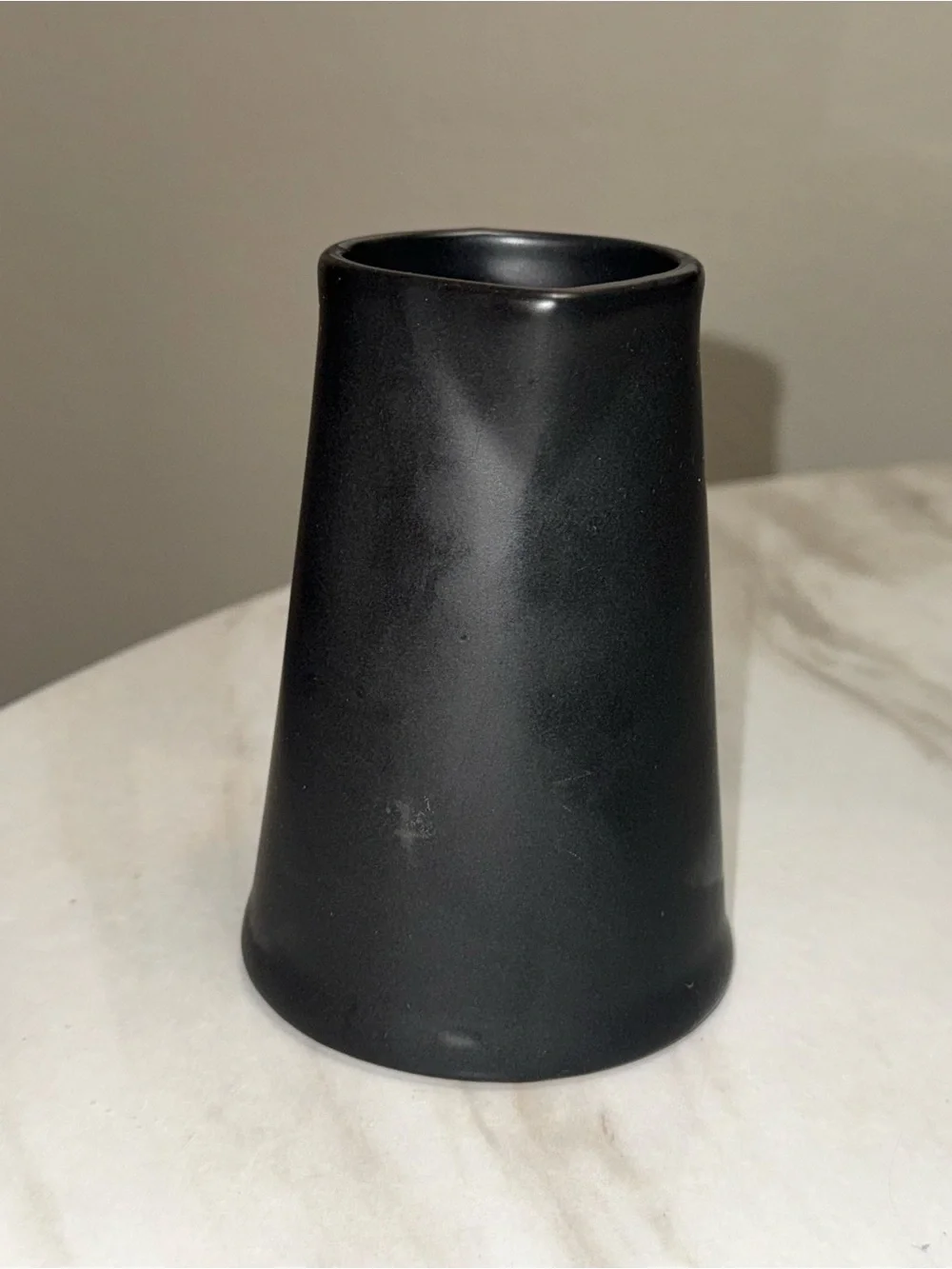 Robert Stanley Black Matte Ceramic Pitcher 14 oz Microwave Safe Solid Shield